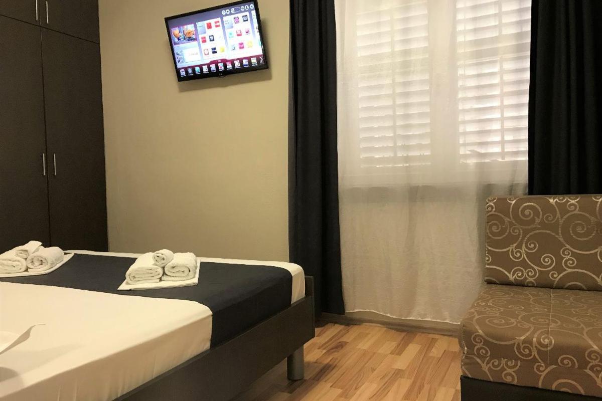 Berulia Rooms Brela Buitenkant foto
